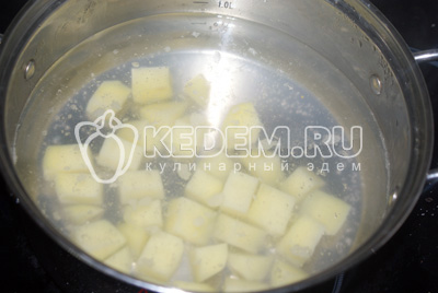 В подсоленной воде отварите нарезанный кубиком картофель. - Грибной суп со сморчками и чечевицей. Кулинарный рецепт приготовления грибного супа со сморчками и чечевицей 