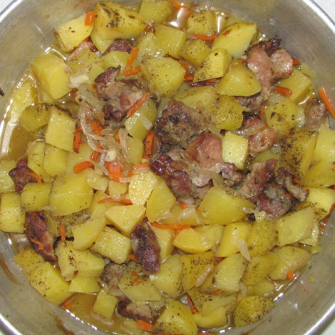Тушеная картошка с мясом в духовке 11 470x470 Тушеная картошка с мясом в духовке