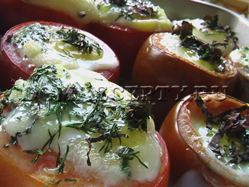 Фаршированные помидоры с яйцом - рецепт - запекаем в духовке