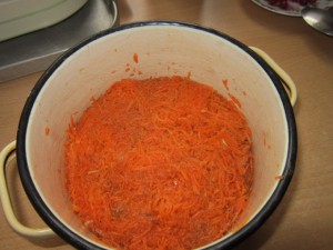 Острая закуска из моркови