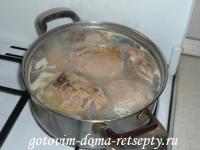 Как варить куриный и говяжий бульон