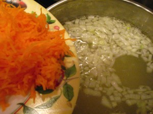 вкусный куриный суп - морковь