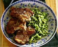 Рецепт как приготовить Свинина с фенхелем на гриле с салатом из цукини