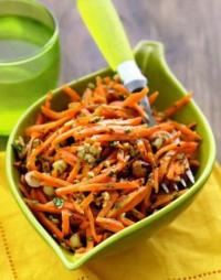 Рецепт как приготовить морковный салат с орехами и петрушкой