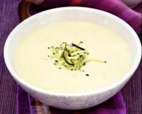 Рецепт как приготовить вкусный суп из  кабачков с паприкой