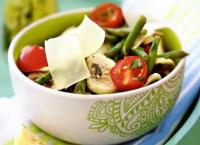 Рецепт как приготовить вкусный Салат из фасоли с грибами и черри