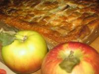 Большая оладушка с яблоками, пирог