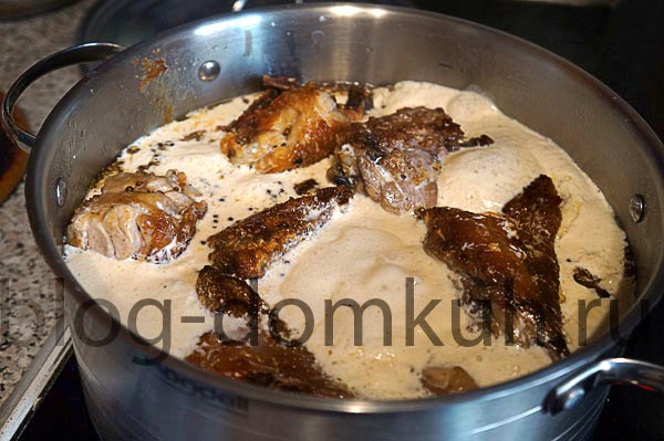 Шкмерули (курица в сливочно-чесночном соусе)