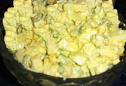 Салат шпротный с чесноком - Яйца давленные с майонезом