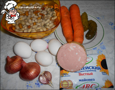 DSCN2982 Салат с вареной фасолью, колбасой и овощами