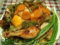 Курица, запеченная с овощами и фруктами