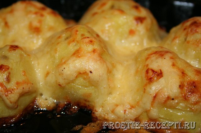 Печеный картофель с сыром