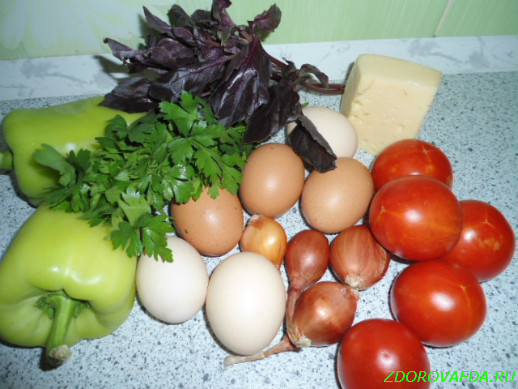 Ингредиенты для приготовления яичницы с помидорами и перцем
