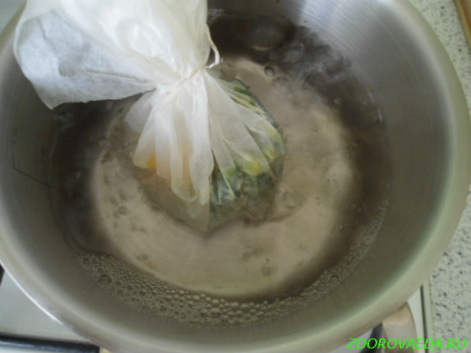 Приготовление блюда: "Яйцо в мешочке со шпинатом"