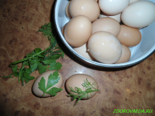 Как красить яйца на Пасху шелухой лука