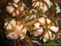 Рецепт салата из морской капусты и красной рыбы