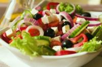 Витаминный салат из свежих помидор - 6 рецептов