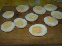 Привлекательные закуски из яиц - 3 рецепта