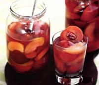 Рецепт как приготовить вкусный Компот из слив с персиками и грецкими орехами на зиму