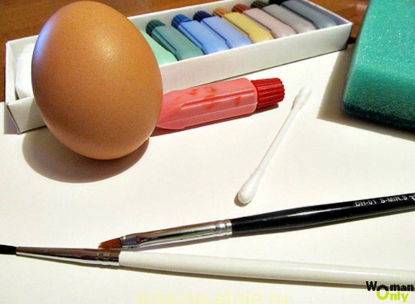 Роспись пасхальных яиц - тычковая роспись