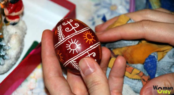 Роспись пасхальных яиц воском - писанка