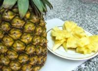 Как нарезать ананас для салата