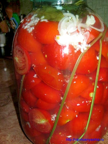 Маринованные помидоры. Готовы к употреблению уже на 2 - 3 день.