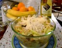 Рецепты салатов - Салат с курицей, Салат Цезарь с курицей сухариками и помидорами