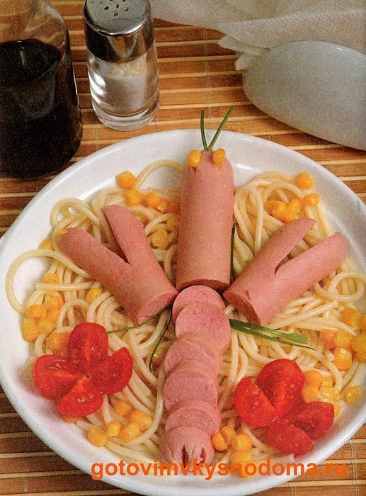 Украшаем блюда сосисками - Рак из сосисок фото