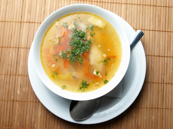 Как быстро приготовить аппетитный суп с клецками