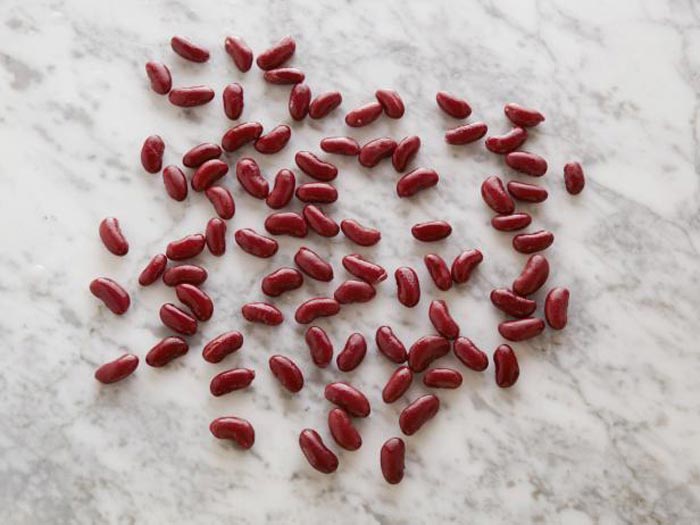 82 красные фасолины (приготовленные) содержат 100 калорий.