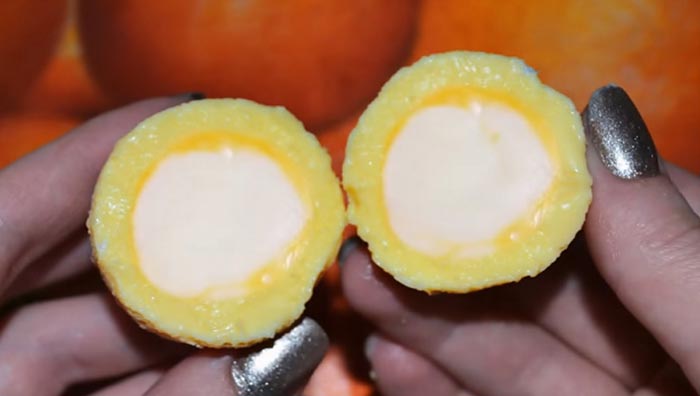 Необычный способ приготовления яиц - Яйцо желтком наружу
